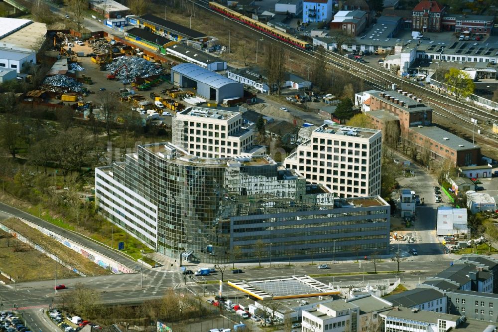 Berlin von oben - Bürogebäude des Geschäftshauses am Sachsendamm im Ortsteil Schöneberg in Berlin, Deutschland