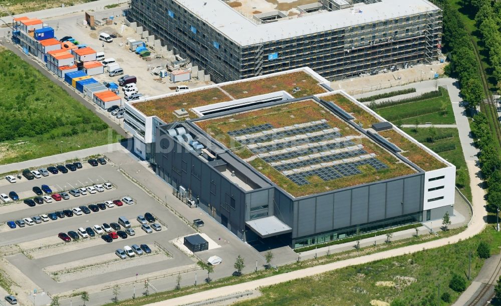 Augsburg aus der Vogelperspektive: Bürogebäude des Geschäftshauses Am Technologiezentrum in Augsburg im Bundesland Bayern, Deutschland