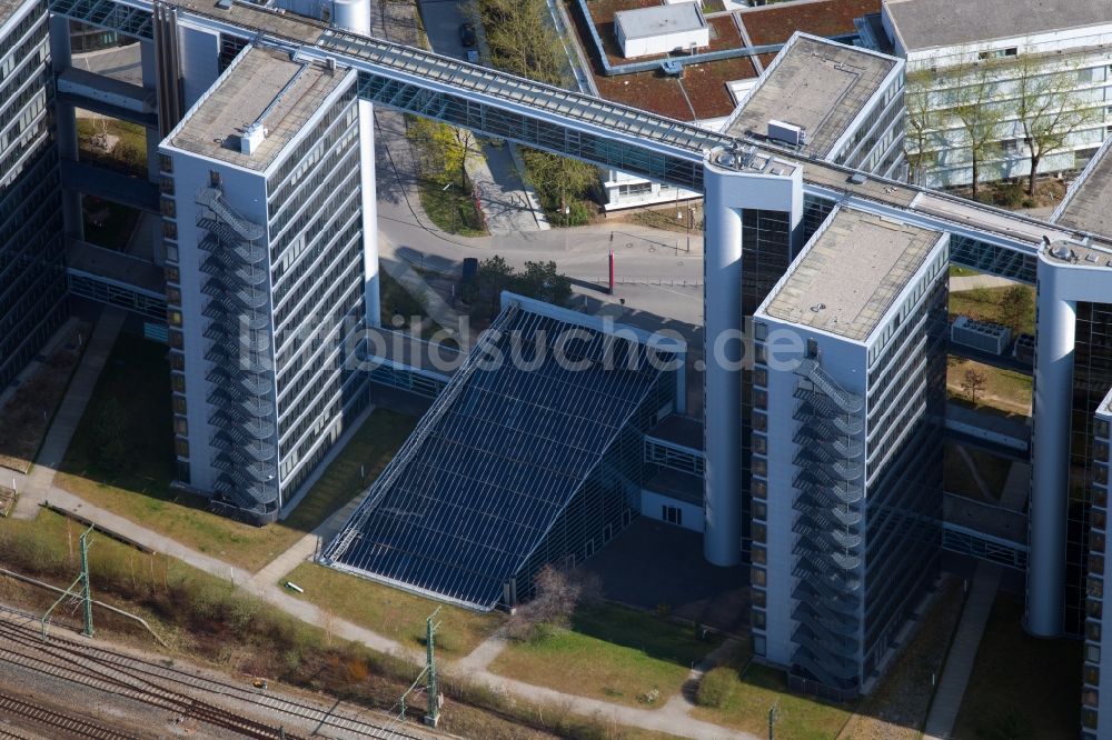 Luftaufnahme München - Bürogebäude des Geschäftshauses Ten Towers an der Dingolfinger Straße in München im Bundesland Bayern, Deutschland