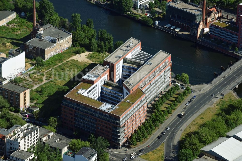 Luftbild Berlin - Bürogebäude des Geschäftshauses ver.di Landesbezirk Berlin-Brandenburg an der Köpenicker Straße in Berlin, Deutschland