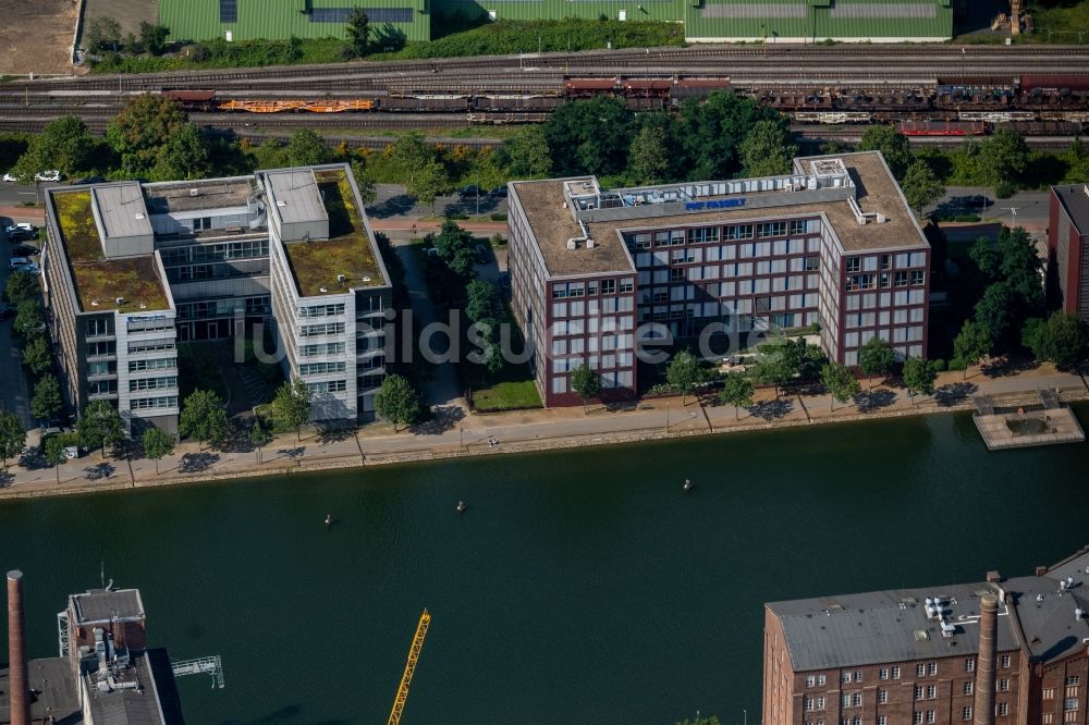 Luftbild Duisburg - Bürogebäude der Geschäftshäuser an der Schifferstraße in Duisburg im Bundesland Nordrhein-Westfalen, Deutschland