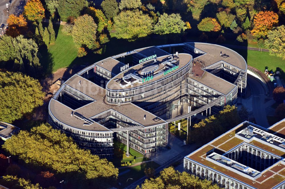 Luftaufnahme Hamburg - Bürogebäude Oval Office im Geschäftsviertel City Nord am Überseering in Hamburg