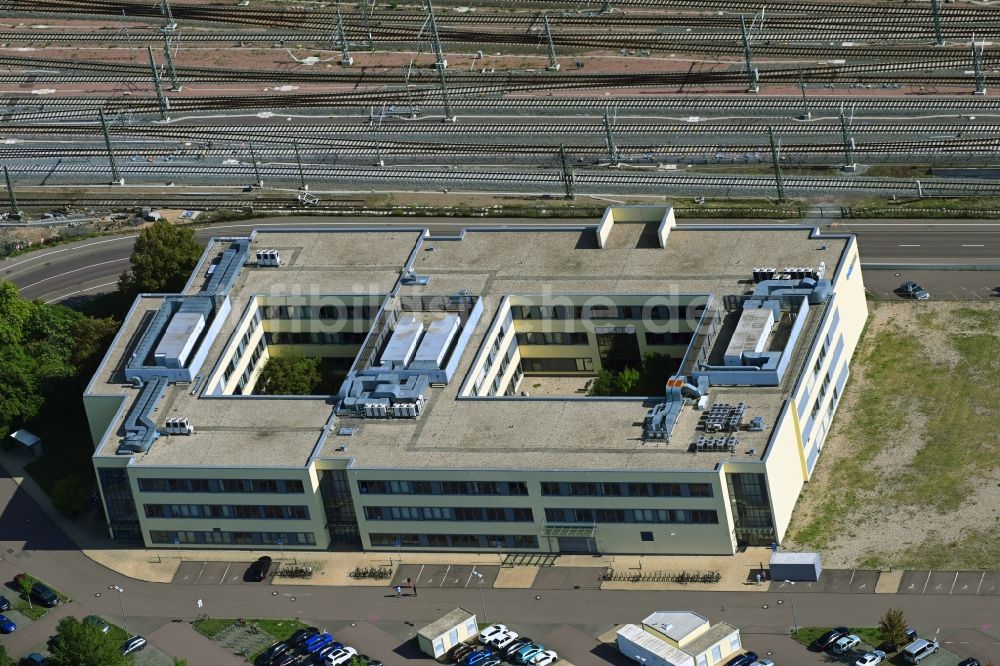Halle (Saale) aus der Vogelperspektive: Bürogebäude des Vertriebszentrums Dell Technologies in Halle (Saale) im Bundesland Sachsen-Anhalt, Deutschland