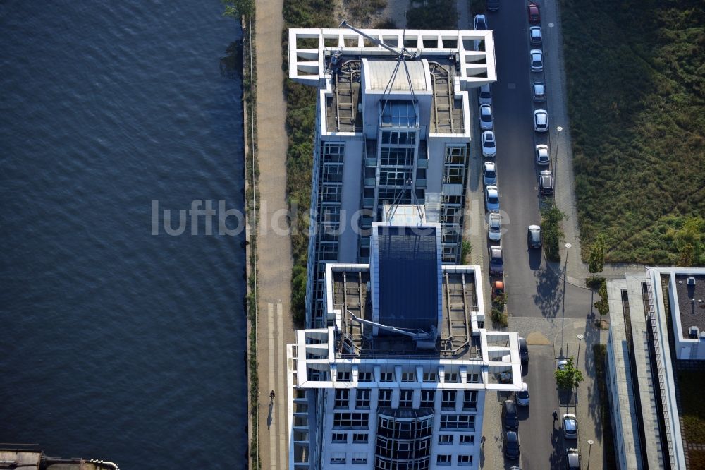 Berlin von oben - Bürokomplex TwinTowers an der Spree im Bezirk Treptow in Berlin