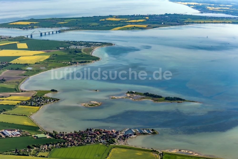 Luftbild Fehmarn - Bucht entlang der Meeres- Küste Lemkenhafen in Fehmarn im Bundesland Schleswig-Holstein, Deutschland