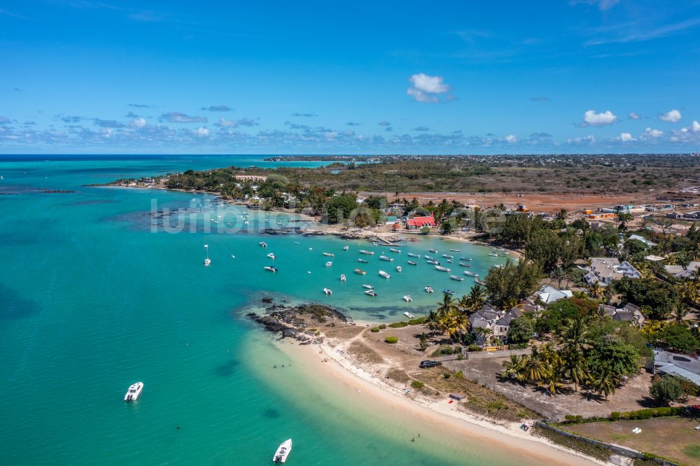 Luftbild Grand Baie - Bucht entlang der Meeres- Küste Matson Point in Grand Baie in Riviere du Rempart District, Mauritius