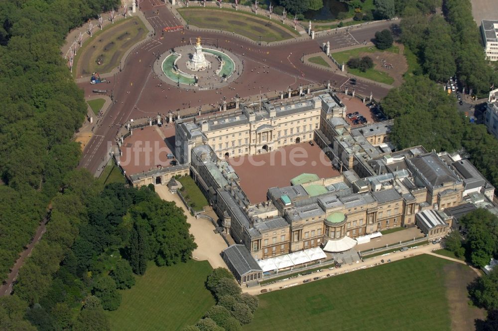 Luftbild London - Buckingham Palace - der Palast Stadtbezirk City of Westminster in London