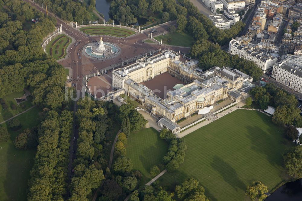 Luftbild London - Buckingham Palast im Londoner Stadtbezirk City of Westminster