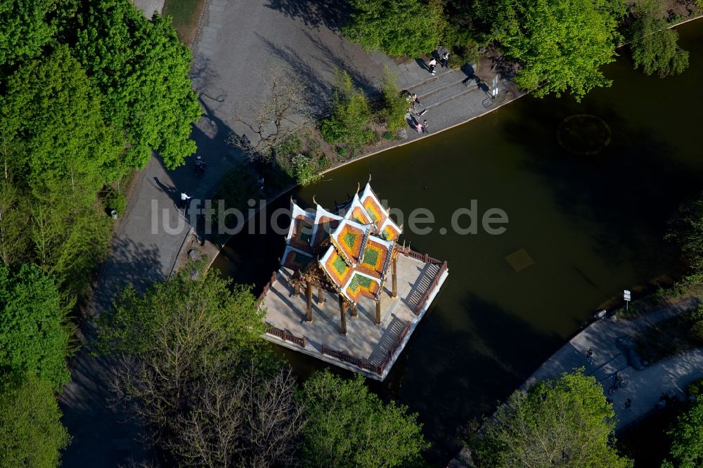 Luftaufnahme München - Buddhistischer Tempel Thai-Sala im Ortsteil Sendling-Westpark in München im Bundesland Bayern, Deutschland