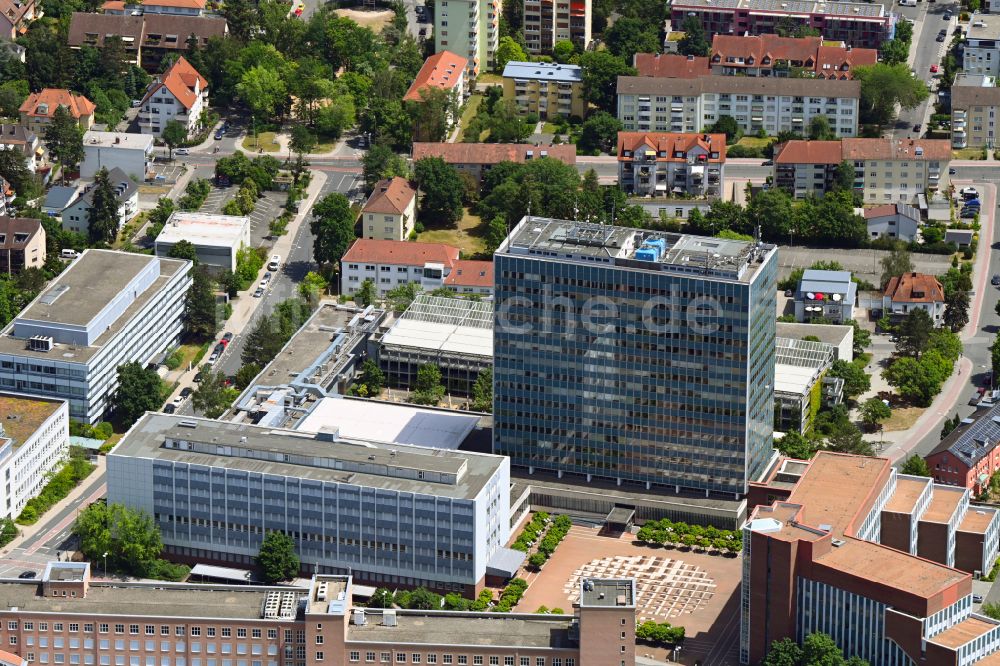 Luftbild Erlangen - Büro- und Unternehmensverwaltungs- Hochhaus- Gebäude der Siemens AG in Erlangen im Bundesland Bayern, Deutschland