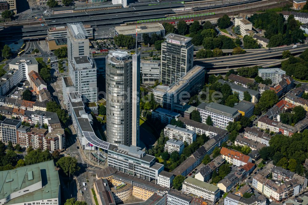 Essen aus der Vogelperspektive: Bürogebäude des Geschäftshauses RWE in Essen im Bundesland Nordrhein-Westfalen
