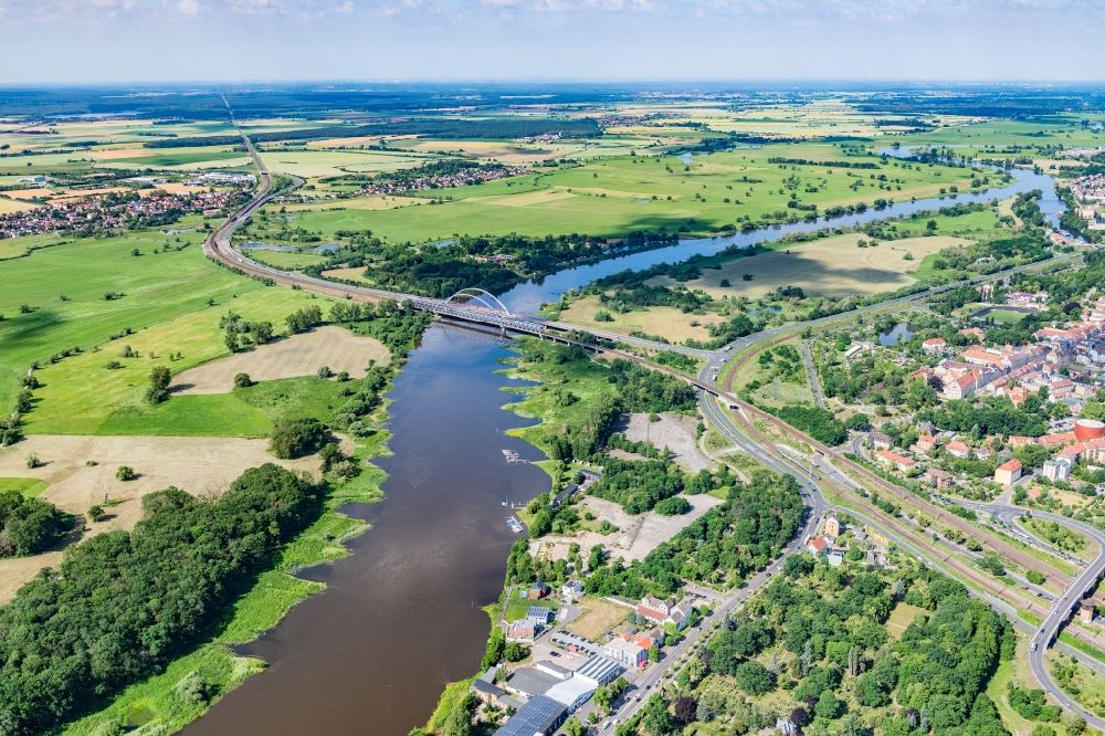 Luftbild Lutherstadt Wittenberg - Buhnen- Landschaft des Elbe - Flussverlauf in Lutherstadt Wittenberg im Bundesland Sachsen-Anhalt, Deutschland