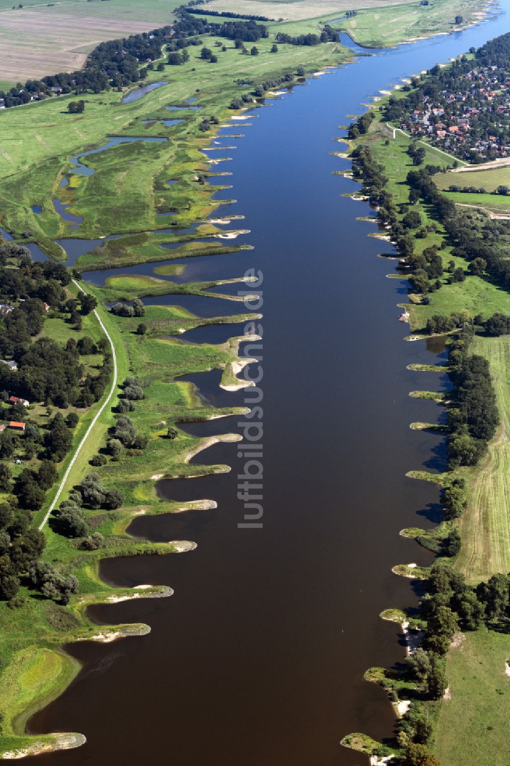 Langendorf aus der Vogelperspektive: Buhnen- Landschaft - Flussverlauf in Langendorf im Bundesland Niedersachsen, Deutschland