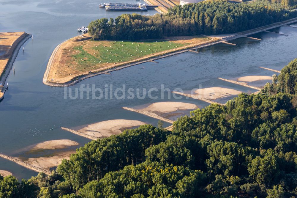 Luftbild Karlsruhe - Buhnen- Landschaft des Rhein - Flussverlauf in Karlsruhe im Bundesland Baden-Württemberg, Deutschland