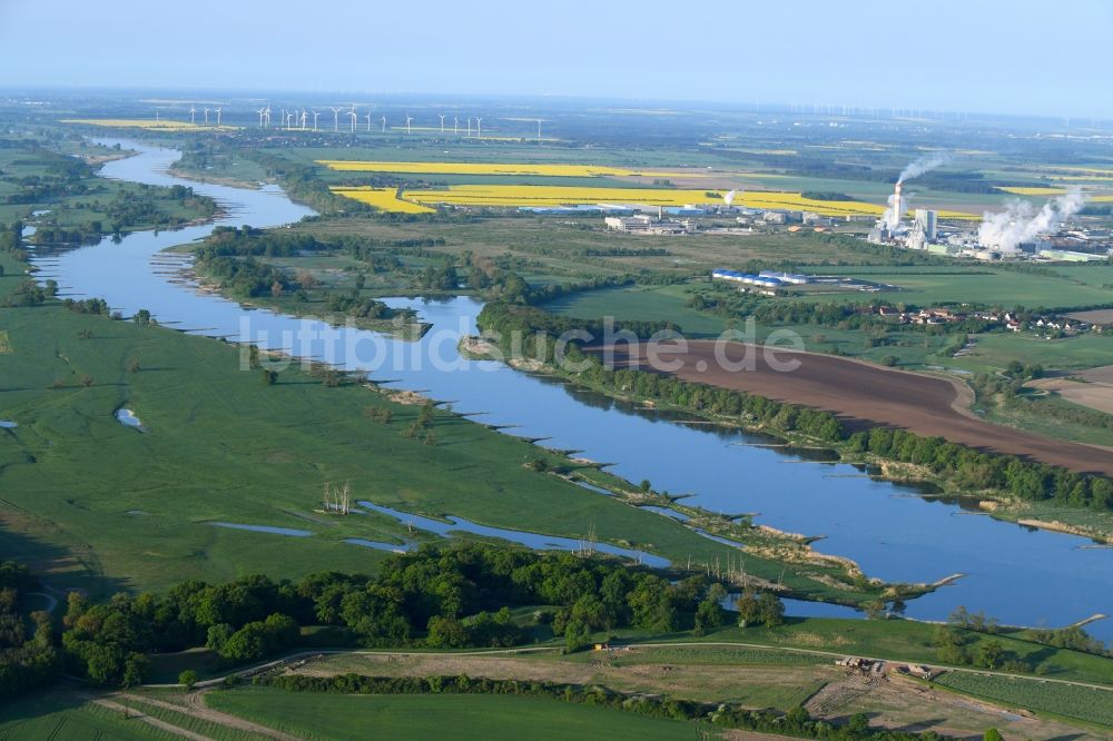 Luftaufnahme Wulkau - Buhnen- Landschaft an den Uferbereichen des Elbe Flussverlaufes in Wulkau im Bundesland Sachsen-Anhalt, Deutschland