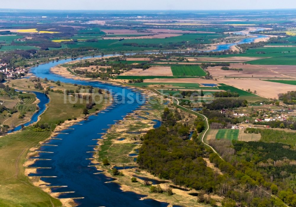 Luftbild Lebus - Buhnen- Landschaft an den Uferbereichen der Oder Flussverlaufes in Lebus im Bundesland Brandenburg, Deutschland