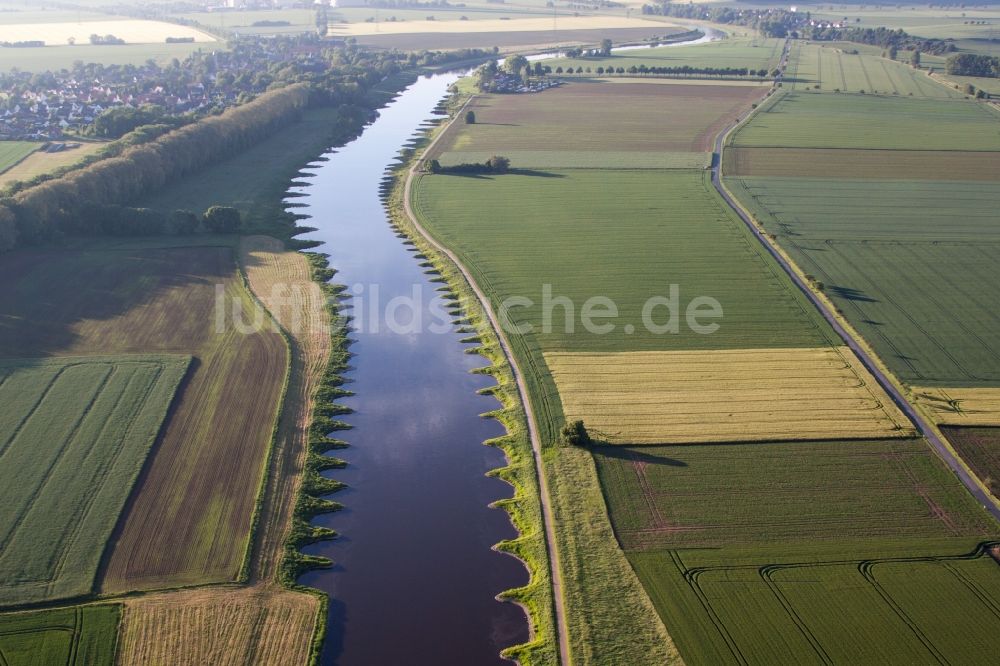 Luftbild Emmerthal - Buhnen- Landschaft an den Uferbereichen der Weser Flussverlaufes in Emmerthal im Bundesland Niedersachsen, Deutschland