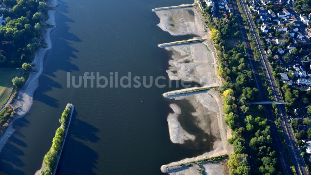 Luftaufnahme Bad Honnef - Buhnen im Rhein bei Niedrigwasser bei Bad Honnef im Bundesland Nordrhein-Westfalen, Deutschland