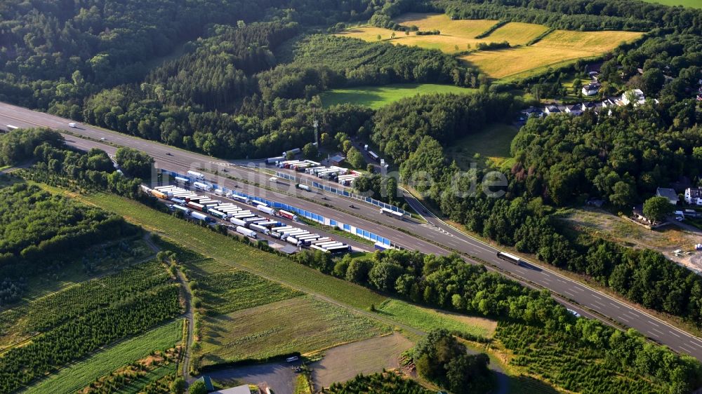 Bad Honnef aus der Vogelperspektive: Bundesautobahn 3, Rastplatz Logebach im Bundesland Nordrhein-Westfalen, Deutschland