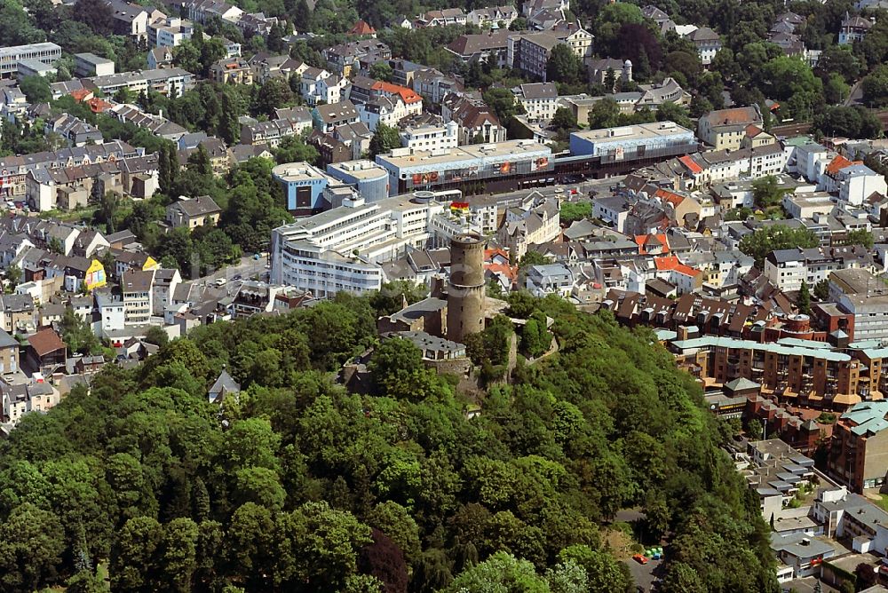 Bad Godesberg aus der Vogelperspektive: Burg Anlage der Godesburg in Bad Godesberg am Rhein im Bundesland Nordrhein-Westfalen