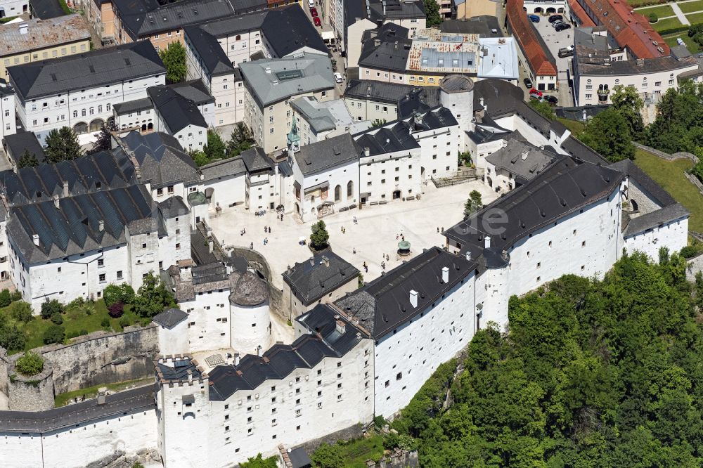 Salzburg von oben - Burg Festung Hohensalzburg in Salzburg in Österreich
