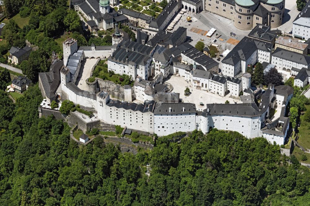 Luftbild Salzburg - Burg Festung Hohensalzburg in Salzburg in Österreich