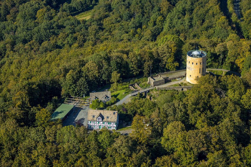 Luftbild Hilchenbach - Burg Gingsburg in Hilchenbach im Bundesland Nordrhein-Westfalen, Deutschland