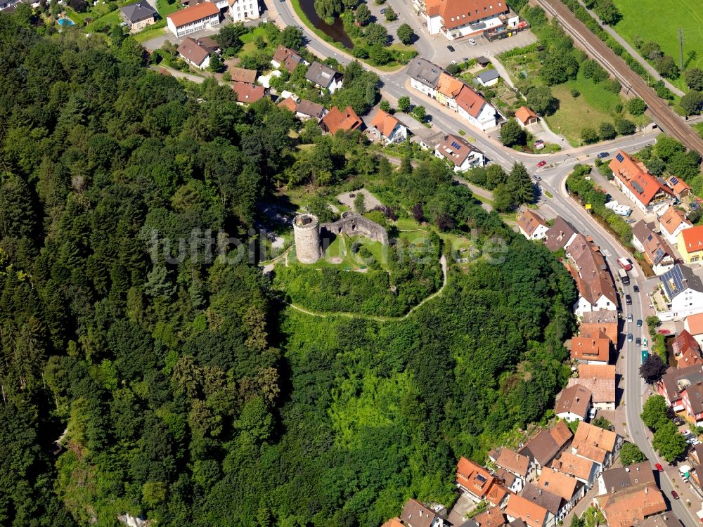 Hausach von oben - Burg Husen im Kinzigtal in Hausach im Bundesland Baden-Württemberg