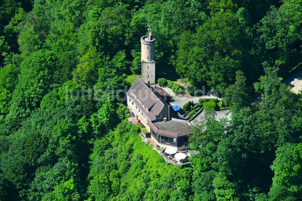 Luftaufnahme Bad Driburg - Burg Iburg mit dem Kaiser-Karl-Turm in Bad Driburg im Bundesland Nordrhein-Westfalen, Deutschland