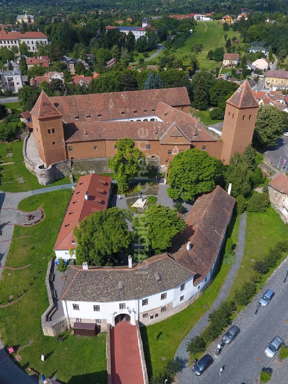 Luftaufnahme Köszeg - Burg Jurisics Castle in Köszeg in Vas, Ungarn