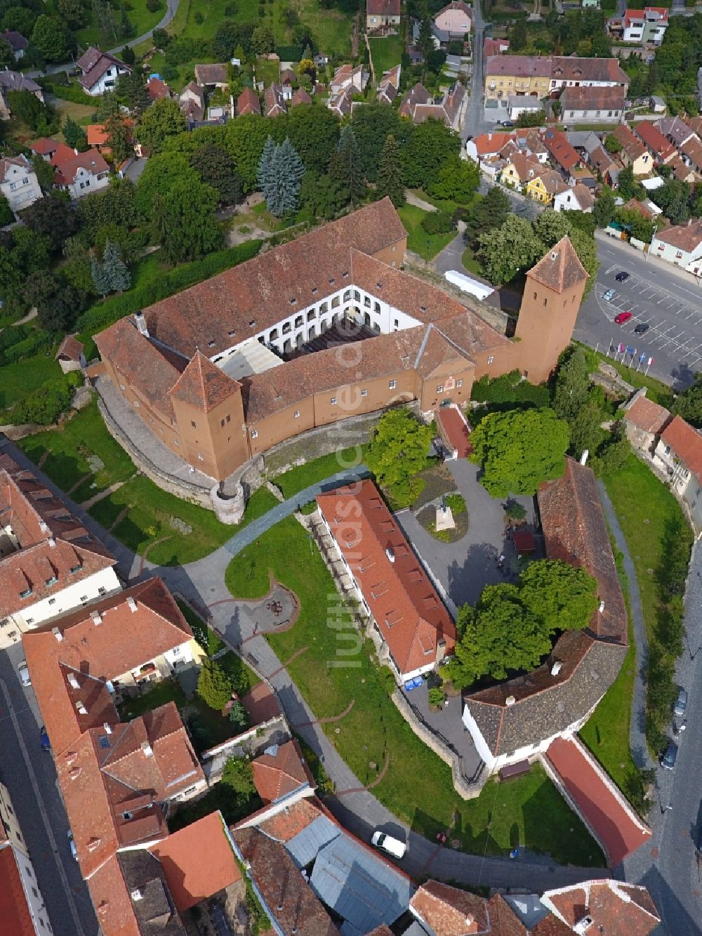 Köszeg von oben - Burg Jurisics Castle in Köszeg in Vas, Ungarn