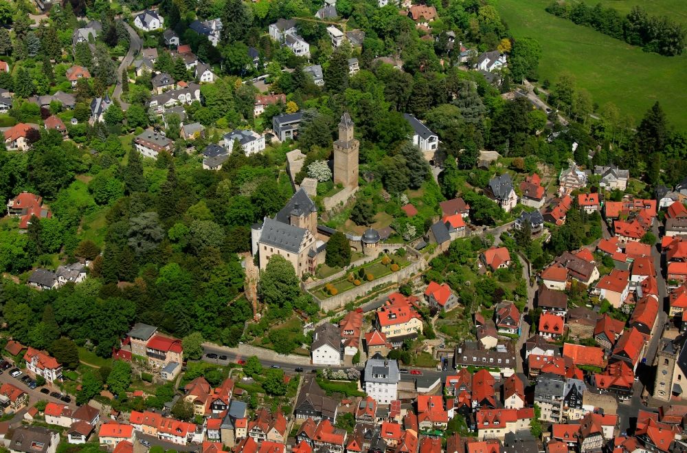 Kronberg im Taunus von oben - Burg Kronberg in Kronberg im Taunus im Bundesland Hessen