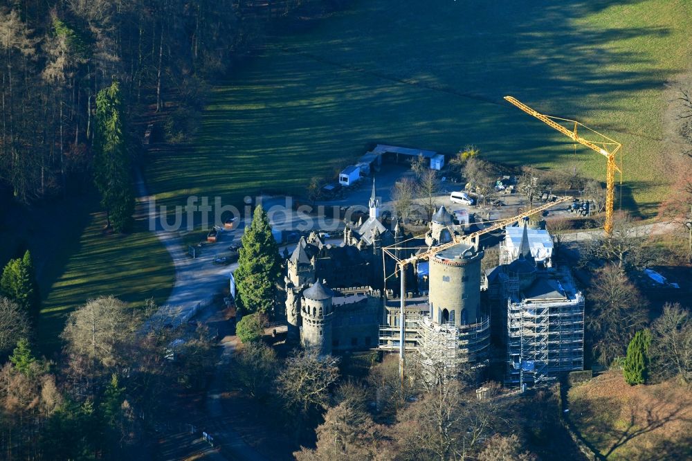 Luftaufnahme Kassel - Burg Löwenburg im Schloßpark im Ortsteil Bad Wilhelmshöhe in Kassel im Bundesland Hessen, Deutschland