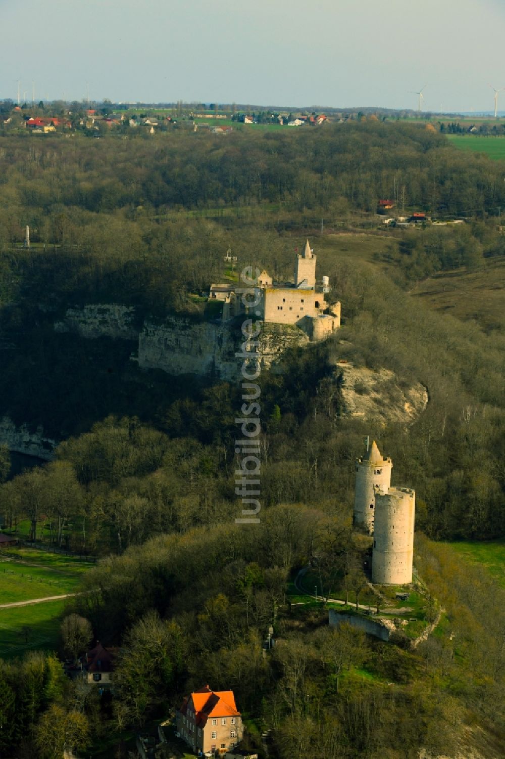 Bad Kösen aus der Vogelperspektive: Burg Rudelsburg in Bad Kösen im Bundesland Sachsen-Anhalt, Deutschland