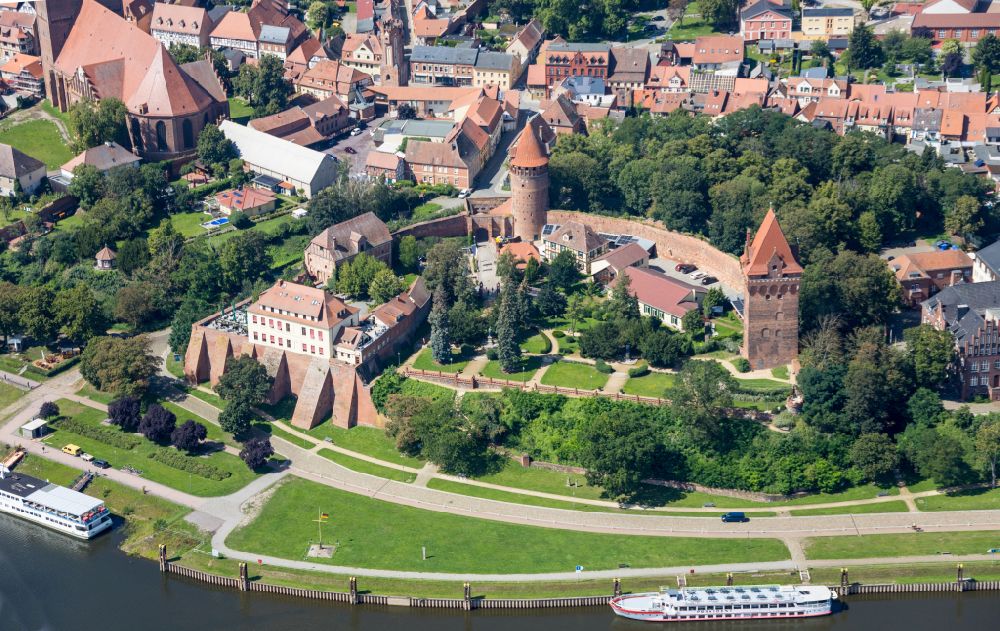 Luftaufnahme Tangermünde - Burg / Schloss in Tangermünde im Bundesland Sachsen-Anhalt