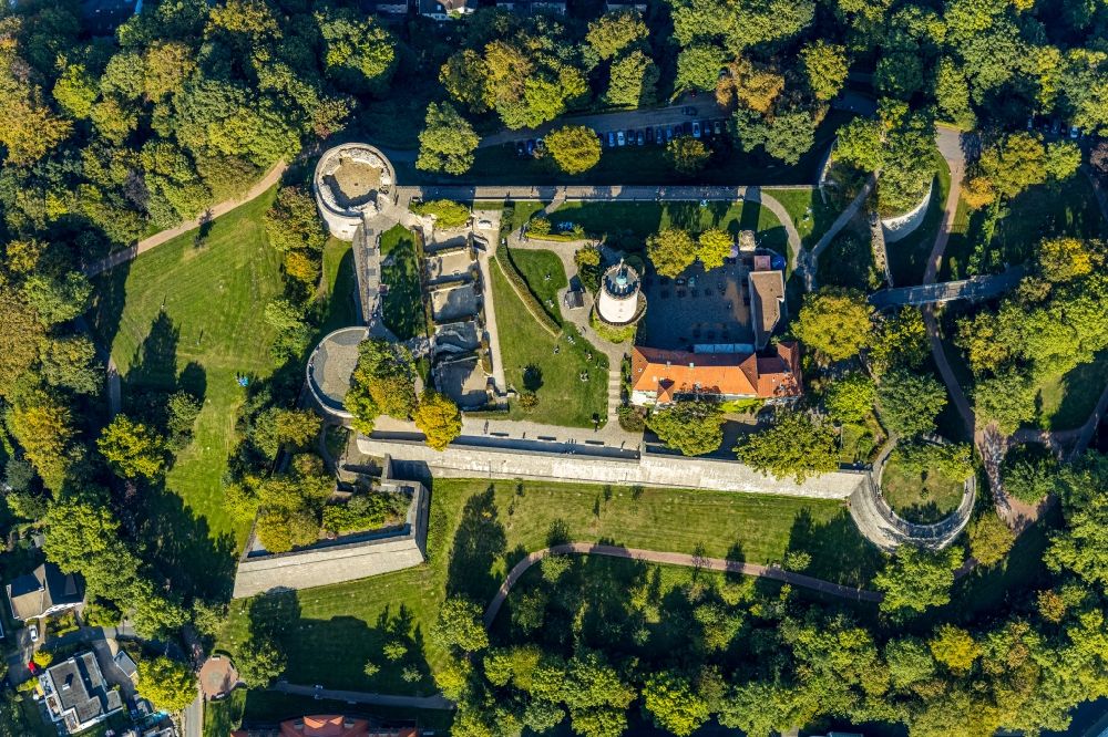 Bielefeld aus der Vogelperspektive: Burg Sparrenburg in Bielefeld im Bundesland Nordrhein-Westfalen, Deutschland