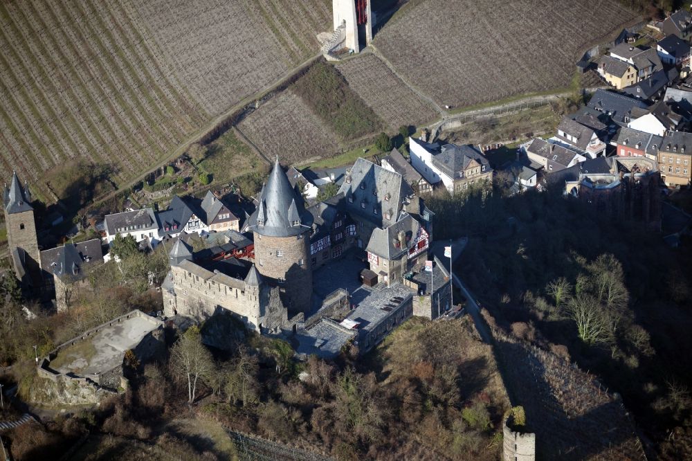 Luftaufnahme Bacharach - Burg Stahleck über Bacharach im Bundesland Rheinland-Pfalz