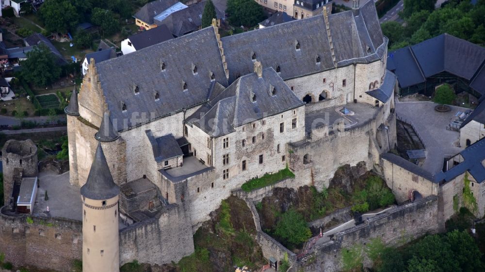 Luftaufnahme Vianden - Burg Vianden in Vianden in Diekirch, Luxemburg