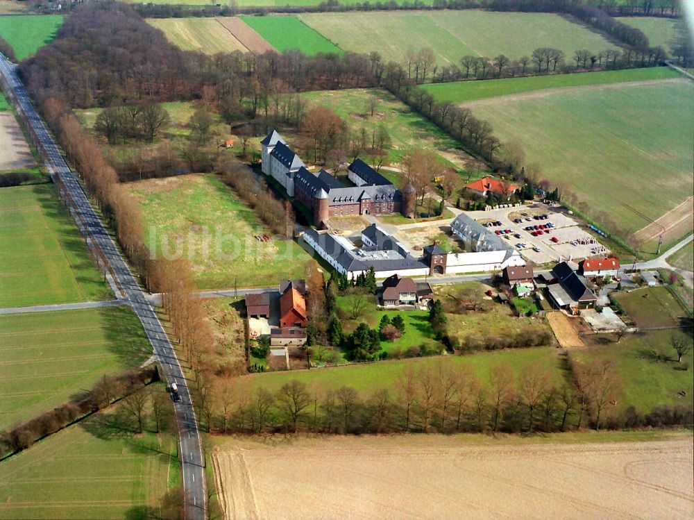 Luftbild Birten - Burg Winnenthal in Birten im Bundesland Nordrhein-Westfalen, Deutschland