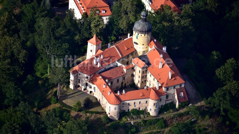Chotyne aus der Vogelperspektive: Burganlage der Burg Grabstejn ( Grabenstein ) in Chotyne in Liberecky kraj, Tschechien