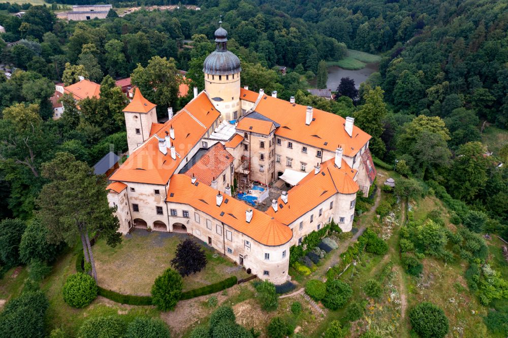 Luftbild Chotyne - Burganlage der Burg Grabstejn ( Grabenstein ) in Chotyne in Liberecky kraj, Tschechien