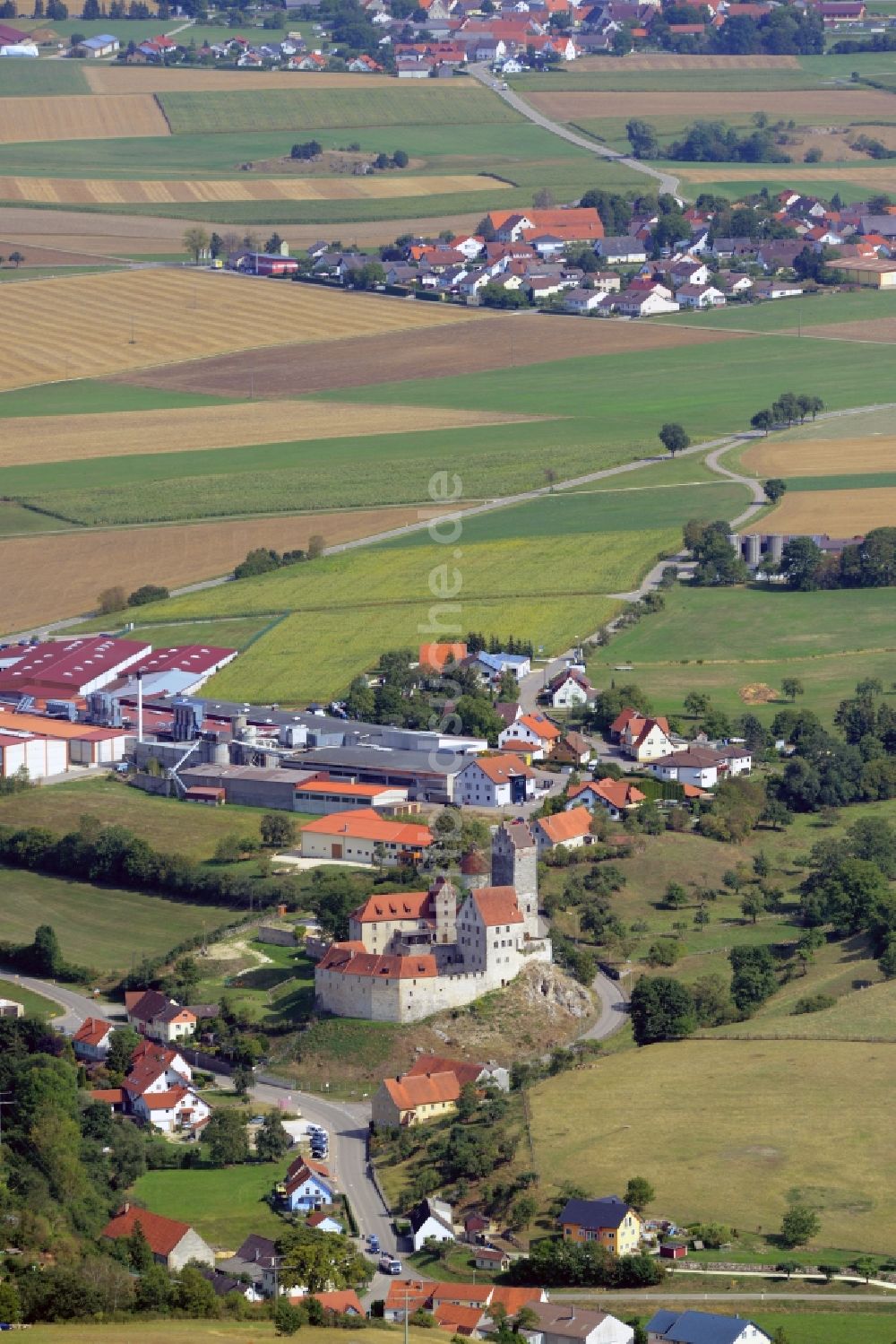 Dischingen aus der Vogelperspektive: Burganlage der Burg Katzenstein in Dischingen im Bundesland Baden-Württemberg