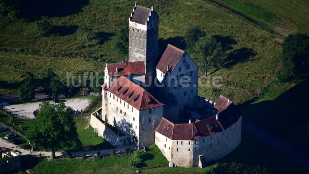 Dischingen von oben - Burganlage der Burg Katzenstein in Dischingen im Bundesland Baden-Württemberg