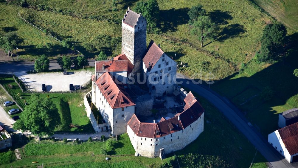 Dischingen aus der Vogelperspektive: Burganlage der Burg Katzenstein in Dischingen im Bundesland Baden-Württemberg