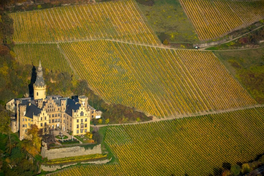 Luftbild Bad Hönningen - Burganlage des Schloss Arenfels am Schlossweg in Bad Hönningen im Bundesland Rheinland-Pfalz