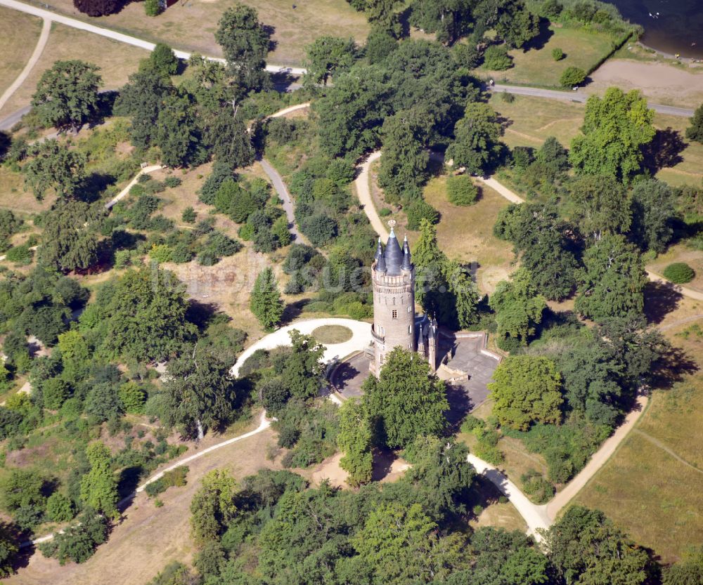 Potsdam aus der Vogelperspektive: Burganlage des Schloss Babelsberg im Park im Ortsteil Babelsberg in Potsdam im Bundesland Brandenburg