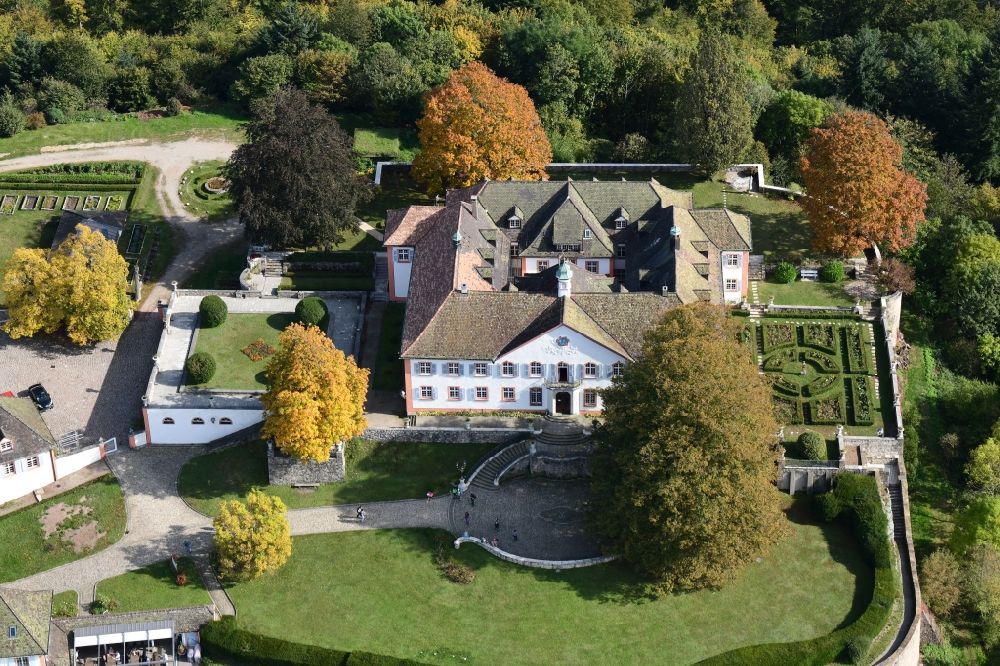 Kandern von oben - Burganlage von Schloss Bürgeln im Südschwarzwald in Schliengen bei Kandern im Bundesland Baden-Württemberg, Deutschland