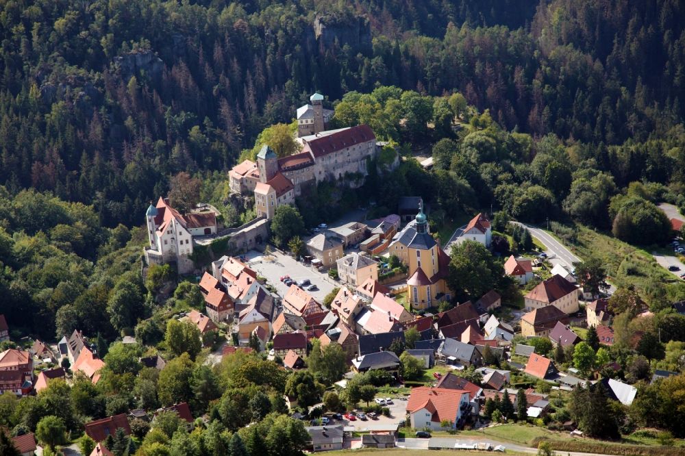 Luftaufnahme Hohnstein - Burganlage des Schloss Burg Hohnstein in Hohnstein im Bundesland Sachsen, Deutschland