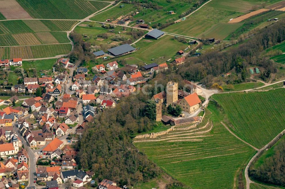 Brackenheim von oben - Burganlage des Schloss Burg Neipperg in Brackenheim im Bundesland Baden-Württemberg, Deutschland