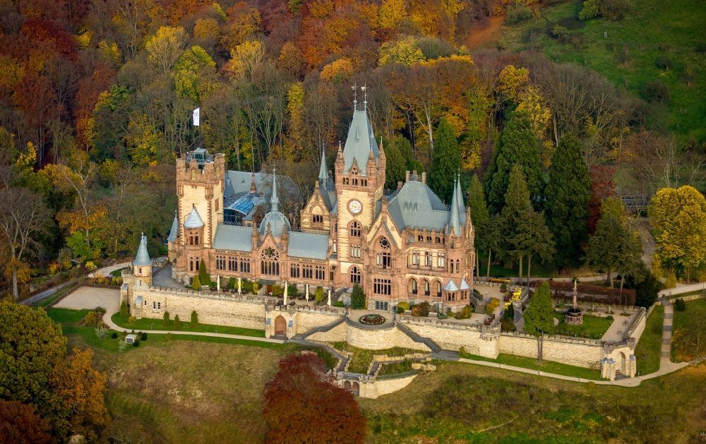 Luftbild Königswinter - Burganlage des Schloss Drachenburg in Königswinter im Bundesland Nordrhein-Westfalen